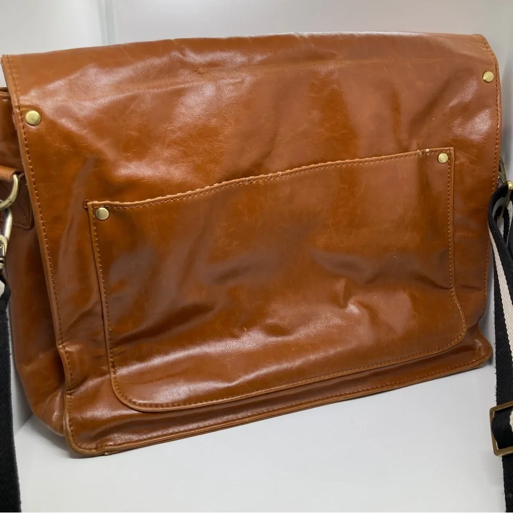 Kelly Moore + A Beautiful Mess Brown Camera Diaper Messenger Bag